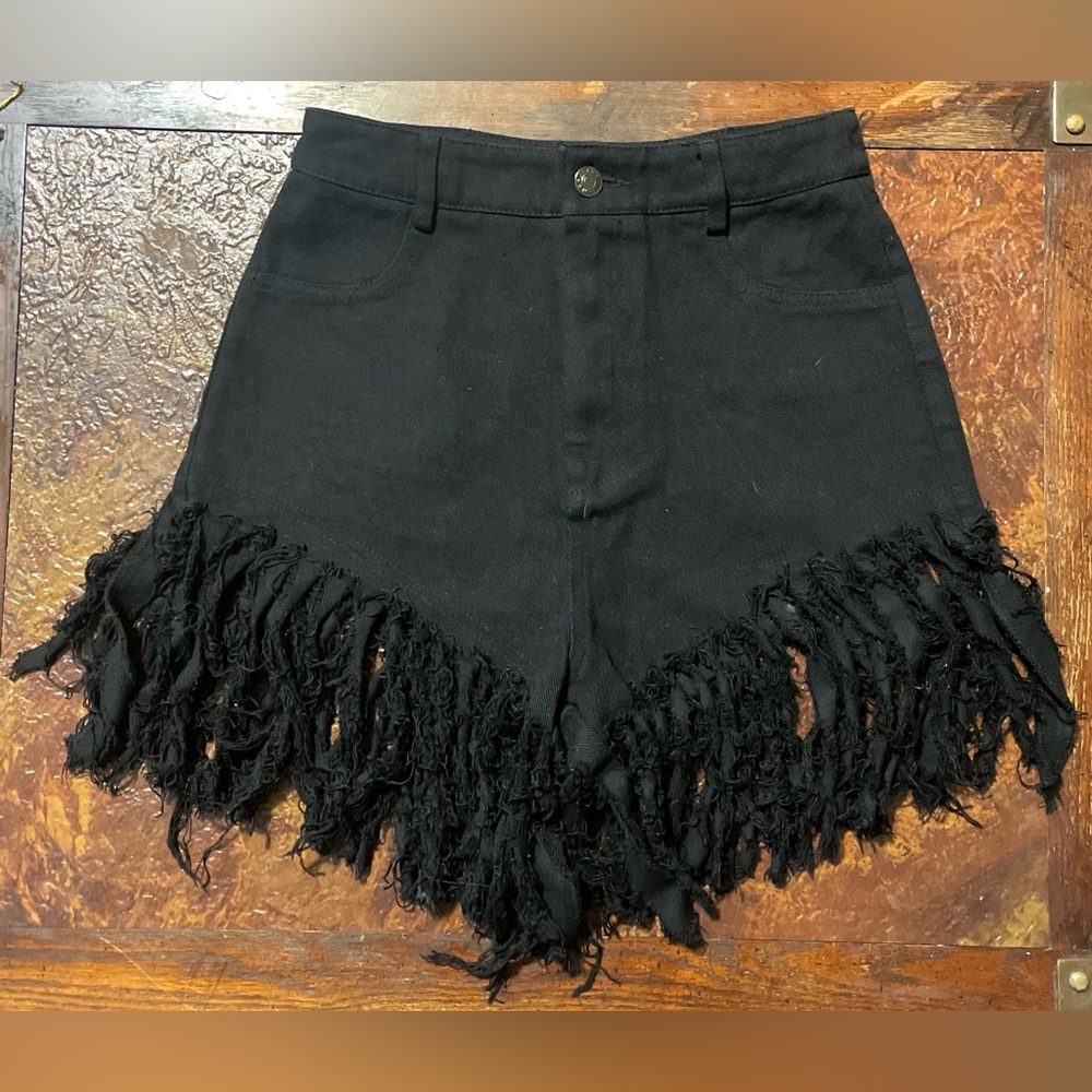 High Waisted Fringe Hem Denim Shorts